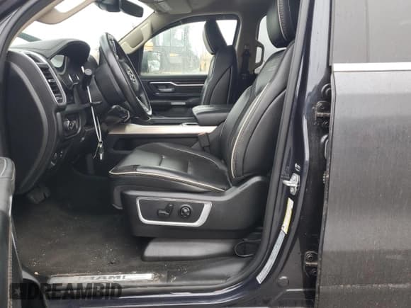 ✅ 2021 Ram 1500 Laramie • VIN: 1C6SRFJT4MN600062 • Лот: 67427555. Опубликован ранее на Copart с пробегом 35 546 миль. Бесплатный доступ к архиву аукционных продаж из США и подробный отчёт об истории автомобиля на DreamBid. Изображение 7.