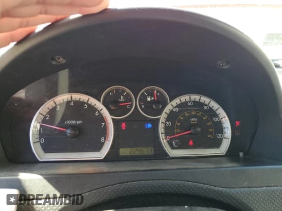 ✅ 2010 Chevrolet Aveo 1LT • VIN: KL1TD5DE6AB073147 • Lot: 48354155. Wystawiony na Copart z przebiegiem 229 673 mil. Bezpłatny archiwum sprzedaży aukcyjnych z USA i szczegółowy raport historii pojazdu na DreamBid. Zdjęcie 9.