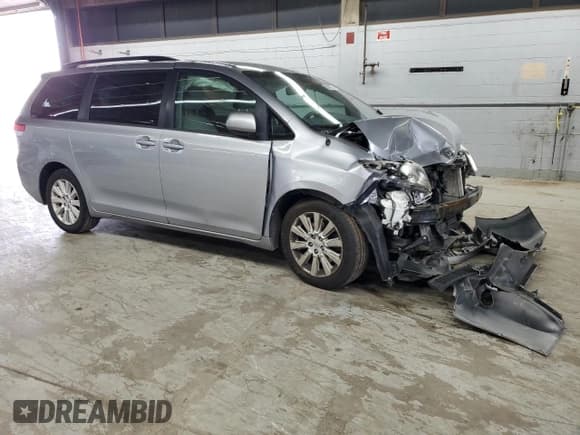 ✅ 2014 Toyota Sienna LE • VIN: 5TDJK3DC2ES080491 • Lot: 60749925. Listed on Copart with 162,669 mi. Free auction sales archive from the USA and detailed vehicle history report at DreamBid. Image 4.
