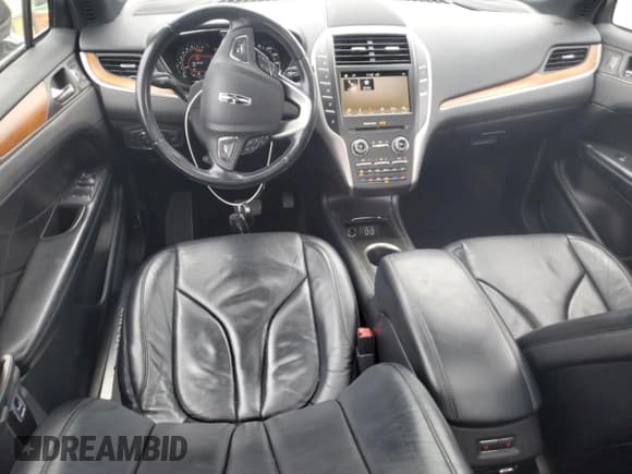 ✅ 2017 Lincoln MKC Reserve • VIN: 5LMTJ3DH0HUL07936 • Lot: 72092595. Wystawiony na Copart z przebiegiem 102 946 mil. Bezpłatny archiwum sprzedaży aukcyjnych z USA i szczegółowy raport historii pojazdu na DreamBid. Zdjęcie 8.