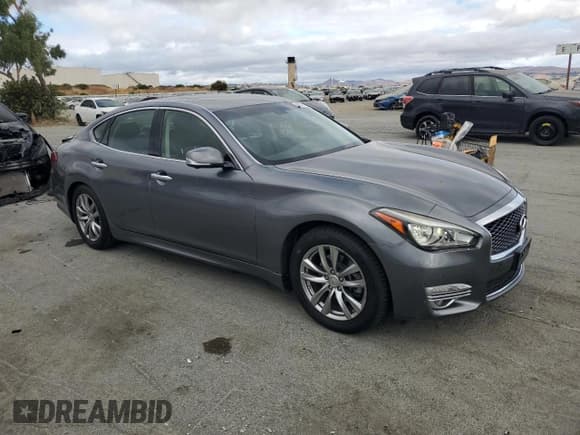 ✅ 2016 Infiniti Q70 • VIN: JN1BY1AP9GM220052 • Lot: 80322845. Listed on Copart with 94,003 mi. Free auction sales archive from the USA and detailed vehicle history report at DreamBid. Image 4.