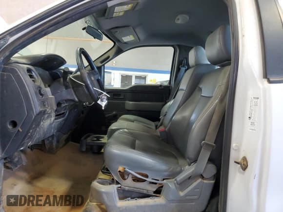 ✅ 2012 Ford F-150 XL • VIN: 1FTMF1CM1CFB81082 • Lot: 85725395. Listed on Copart with 203,932 mi. Free auction sales archive from the USA and detailed vehicle history report at DreamBid. Image 7.