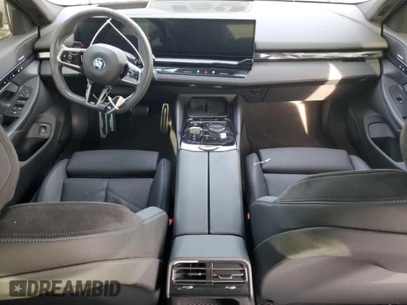 ✅ 2024 BMW i5 eDrive40 • VIN: WBY33FK02RCR53890 • Lot: 42830975. Listed on Copart with 7,514 mi. Free auction sales archive from the USA and detailed vehicle history report at DreamBid. Image 8.