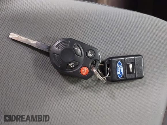 ✅ 2014 Ford C-Max SE • VIN: 1FADP5AU6EL509209 • Лот: 42425524. Опубликован ранее на IAAI с пробегом 122 728 миль. Бесплатный доступ к архиву аукционных продаж из США и подробный отчёт об истории автомобиля на DreamBid. Изображение 11.