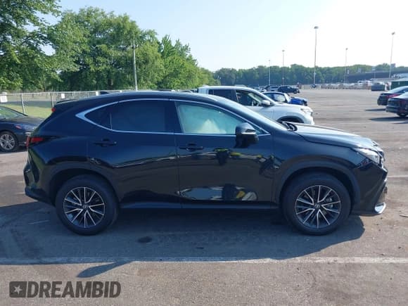 ✅ 2024 Lexus NX 350 Premium • VIN: 2T2GGCEZ5RC049311 • Lot: 42828112. Wystawiony na IAAI z przebiegiem 22 823 mil. Bezpłatny archiwum sprzedaży aukcyjnych z USA i szczegółowy raport historii pojazdu na DreamBid. Zdjęcie 13.