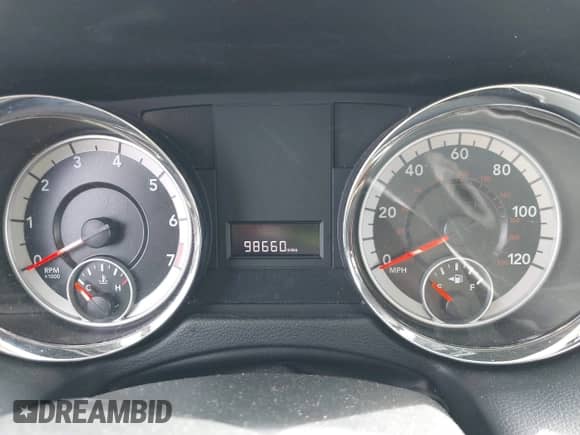 2014 Dodge Grand Caravan SE с VIN 2C4RDGBG3ER421965, выставлен на аукционе IAAI как лот 43255182 с пробегом 98 660 миль миль и . История ставок и продаж доступна на DreamBid. Изображение 7.