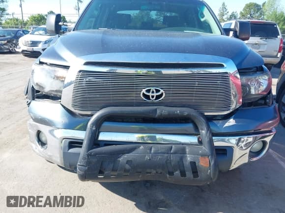 ✅ 2010 Toyota Tundra • VIN: 5TFEY5F11AX097360 • Lot: 41990256. Wystawiony na IAAI z przebiegiem 350 830 mil. Bezpłatny archiwum sprzedaży aukcyjnych z USA i szczegółowy raport historii pojazdu na DreamBid. Zdjęcie 6.
