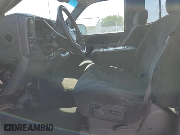 ✅ 2000 GMC Sierra 1500 SLE • VIN: 1GTEK14T4YZ196445 • Лот: 81857885. Опубликован ранее на Copart с пробегом Не указан. Бесплатный доступ к архиву аукционных продаж из США и подробный отчёт об истории автомобиля на DreamBid. Изображение 7.