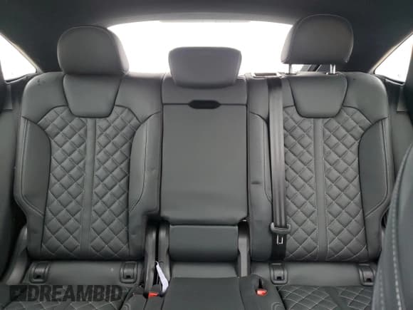 ✅ 2023 Audi SQ5 Sportback Premium Plus • VIN: WA124AFY0P2185529 • Лот: 85858434. Опубликован ранее на Copart с пробегом 14 976 миль. Бесплатный доступ к архиву аукционных продаж из США и подробный отчёт об истории автомобиля на DreamBid. Изображение 10.