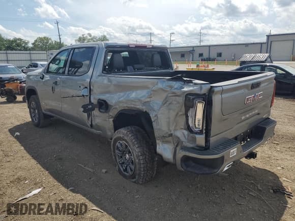 ✅ 2025 GMC Sierra 1500 AT4 • VIN: 1GTUUEEL8SZ275877 • Lot: 62586685. Wystawiony na Copart z przebiegiem 18 mil. Bezpłatny archiwum sprzedaży aukcyjnych z USA i szczegółowy raport historii pojazdu na DreamBid. Zdjęcie 2.