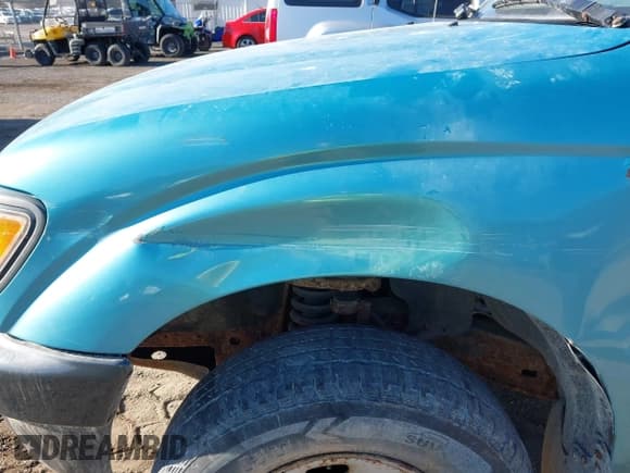 ✅ 1996 Toyota Tacoma • VIN: 4TAPM62N7TZ178823 • Lot: 43150432. Wystawiony na IAAI z przebiegiem 209 867 mil. Bezpłatny archiwum sprzedaży aukcyjnych z USA i szczegółowy raport historii pojazdu na DreamBid. Zdjęcie 14.