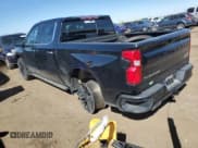 ✅ 2021 Chevrolet Silverado 1500 High Country • VIN: 1GCUYHEL3MZ109341 • Lot: 72983814. Wystawiony na Copart z przebiegiem 58 522 mil. Bezpłatny archiwum sprzedaży aukcyjnych z USA i szczegółowy raport historii pojazdu na DreamBid. Zdjęcie 2.
