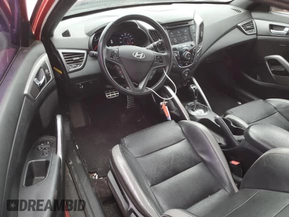 ✅ 2016 Hyundai Veloster Turbo • VIN: KMHTC6AE3GU283672 • Lot: 82390324. Wystawiony na Copart z przebiegiem 70 691 mil. Bezpłatny archiwum sprzedaży aukcyjnych z USA i szczegółowy raport historii pojazdu na DreamBid. Zdjęcie 8.