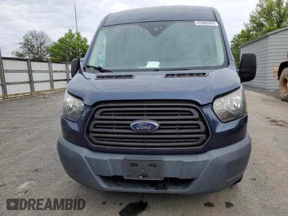 ✅ 2017 Ford Transit • VIN: 1FTYR2CM6HKA29960 • Lot: 56224535. Wystawiony na Copart z przebiegiem 266 620 mil. Bezpłatny archiwum sprzedaży aukcyjnych z USA i szczegółowy raport historii pojazdu na DreamBid. Zdjęcie 5.