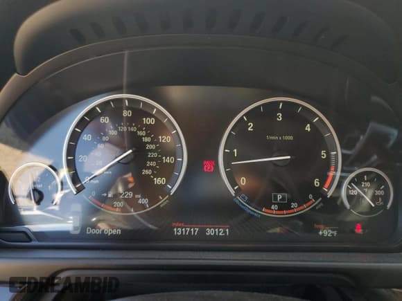 ✅ 2015 BMW 5 Series 535d • VIN: WBAXA5C55FD691444 • Lot: 81730215. Listed on Copart with 131,717 mi. Free auction sales archive from the USA and detailed vehicle history report at DreamBid. Image 9.