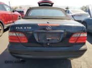 ✅ 2000 Mercedes-Benz CLK 320/430 • VIN: WDBLK70G0YT035854 • Lot: 68771475. Wystawiony na Copart z przebiegiem 222 474 mil. Bezpłatny archiwum sprzedaży aukcyjnych z USA i szczegółowy raport historii pojazdu na DreamBid. Zdjęcie 6.