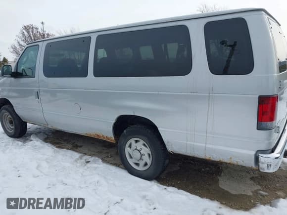 ✅ 2005 Ford Econoline Passenger XL • VIN: 1FBSS31L85HB47161 • Lot: 43884894. Listed on IAAI with 124,166 mi. Free auction sales archive from the USA and detailed vehicle history report at DreamBid. Image 3.