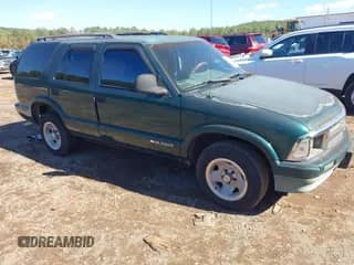 1997 Chevrolet Blazer LT с VIN 1GNCS13WXV2102213, выставлен на аукционе IAAI как лот 43596801 с пробегом 157 131 миль миль и . История ставок и продаж доступна на DreamBid. Изображение 1.