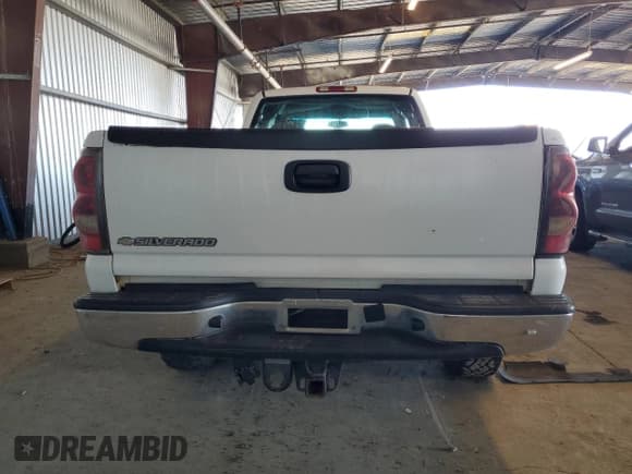 ✅ 2006 Chevrolet Silverado 2500HD LT1 • VIN: 1GCHK29U66E169918 • Lot: 84636655. Wystawiony na Copart z przebiegiem 231 216 mil. Bezpłatny archiwum sprzedaży aukcyjnych z USA i szczegółowy raport historii pojazdu na DreamBid. Zdjęcie 6.