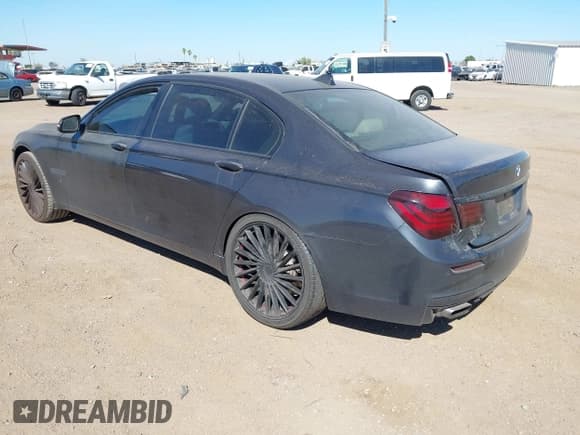 ✅ 2014 BMW 7 Series ALPINA B7 • VIN: WBAYE8C51ED134314 • Lot: 43531051. Wystawiony na IAAI z przebiegiem 129 101 mil. Bezpłatny archiwum sprzedaży aukcyjnych z USA i szczegółowy raport historii pojazdu na DreamBid. Zdjęcie 3.