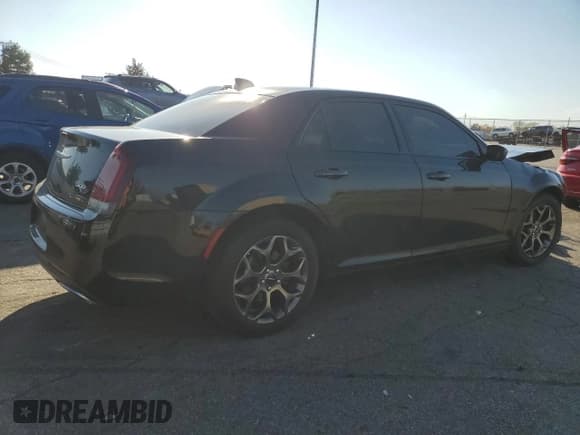 ✅ 2016 Chrysler 300 S • VIN: 2C3CCAGG6GH298724 • Lot: 91177325. Listed on Copart with 126,078 mi. Free auction sales archive from the USA and detailed vehicle history report at DreamBid. Image 3.