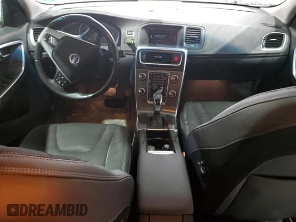 ✅ 2015 Volvo V60 • VIN: YV126MEA0F1201636 • Lot: 87406285. Listed on Copart with 105,684 mi. Free auction sales archive from the USA and detailed vehicle history report at DreamBid. Image 8.