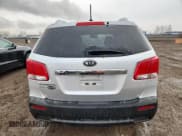 ✅ 2012 Kia Sorento LX • VIN: 5XYKTDA20CG220888 • Lot: 93022795. Wystawiony na Copart z przebiegiem 101 283 mil. Bezpłatny archiwum sprzedaży aukcyjnych z USA i szczegółowy raport historii pojazdu na DreamBid. Zdjęcie 6.