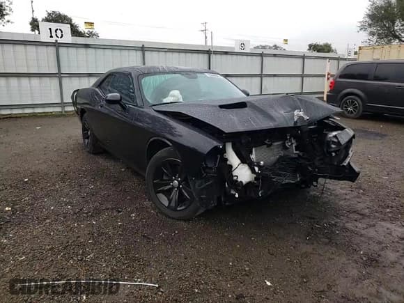 ✅ 2016 Dodge Challenger SXT Plus • VIN: 2C3CDZAG2GH149182 • Lot: 35986563. Wystawiony na Copart z przebiegiem 65 660 mil. Bezpłatny archiwum sprzedaży aukcyjnych z USA i szczegółowy raport historii pojazdu na DreamBid. Zdjęcie 11.