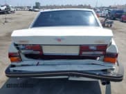 ✅ 1990 Bentley Turbo R • VIN: SCBZR03DXLCX32699 • Lot: 42960582. Wystawiony na IAAI z przebiegiem 38 147 mil. Bezpłatny archiwum sprzedaży aukcyjnych z USA i szczegółowy raport historii pojazdu na DreamBid. Zdjęcie 6.