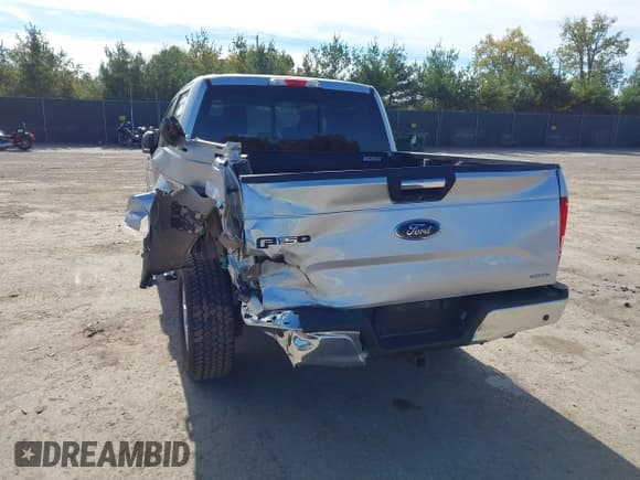 ✅ 2015 Ford F-150 XLT • VIN: 1FTEW1E88FFB31773 • Lot: 43539597. Wystawiony na IAAI z przebiegiem 80 441 mil. Bezpłatny archiwum sprzedaży aukcyjnych z USA i szczegółowy raport historii pojazdu na DreamBid. Zdjęcie 18.