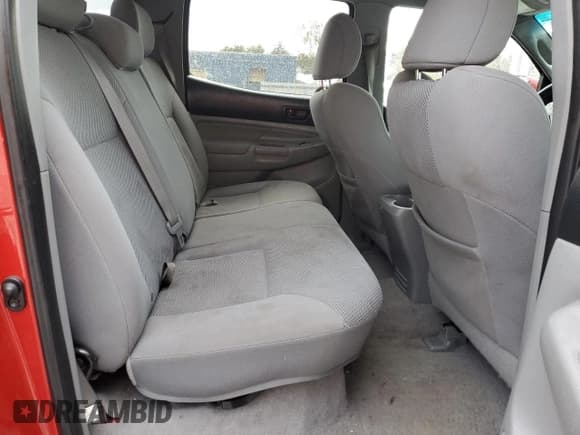 ✅ 2011 Toyota Tacoma • VIN: 3TMLU4EN1BM067834 • Lot: 87253265. Listed on Copart with 214,288 mi. Free auction sales archive from the USA and detailed vehicle history report at DreamBid. Image 10.