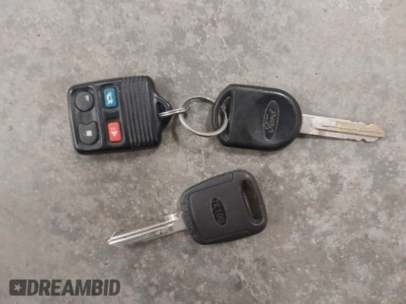 ✅ 2005 Ford Escape XLT • VIN: 1FMYU93115KA89794 • Лот: 43809738. Опубликован ранее на IAAI с пробегом 241 658 миль. Бесплатный доступ к архиву аукционных продаж из США и подробный отчёт об истории автомобиля на DreamBid. Изображение 11.