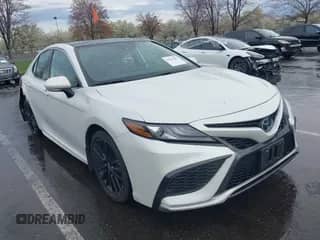 2022 Toyota Camry XSE with VIN 4T1K61AK2NU702362, listed as a IAAI auction lot 41963393 with 13,541 mi miles and . Bid and sale history available at DreamBid. Image 1.
