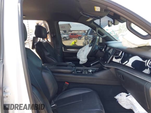 ✅ 2022 Jeep Wagoneer Series III • VIN: 1C4SJVDTXNS143606 • Lot: 42736477. Listed on IAAI with Not provided. Free auction sales archive from the USA and detailed vehicle history report at DreamBid. Image 5.