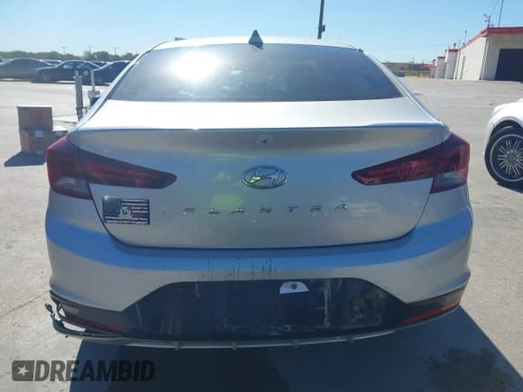 ✅ 2019 Hyundai Elantra Value Edition • VIN: 5NPD84LF8KH492235 • Лот: 43549501. Опубликован ранее на IAAI с пробегом 250 680 миль. Бесплатный доступ к архиву аукционных продаж из США и подробный отчёт об истории автомобиля на DreamBid. Изображение 16.