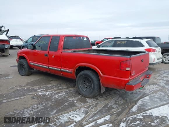 ✅ 2001 Chevrolet S-10 LS • VIN: 1GCDT19WX18195047 • Лот: 41399939. Опубликован ранее на IAAI с пробегом Не указан. Бесплатный доступ к архиву аукционных продаж из США и подробный отчёт об истории автомобиля на DreamBid. Изображение 6.