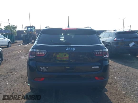 ✅ 2021 Jeep Compass Latitude • VIN: 3C4NJDBB4MT537584 • Lot: 42870555. Listed on IAAI with 41,336 mi. Free auction sales archive from the USA and detailed vehicle history report at DreamBid. Image 16.