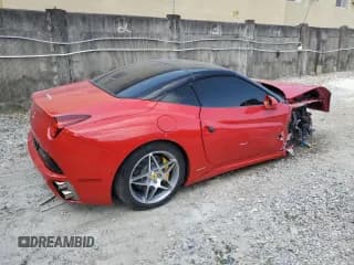 ✅ 2012 Ferrari California • VIN: ZFF65LJA0C0185161 • Lot: 54987374. Wystawiony na Copart z przebiegiem 35 280 mil. Bezpłatny archiwum sprzedaży aukcyjnych z USA i szczegółowy raport historii pojazdu na DreamBid. Zdjęcie 3.