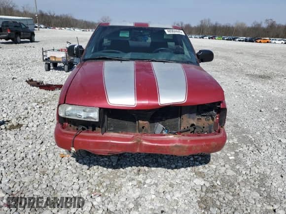 2002 Chevrolet S-10 LS with VIN 1GCCS14WX28244366, listed as a Copart auction lot 48904445 with 179,058 mi miles and Salvage title. Bid and sale history available at DreamBid. Image 5.