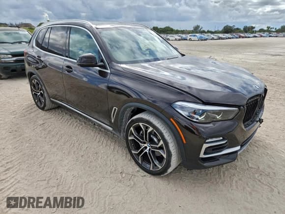 ✅ 2021 BMW X5 sDrive40i • VIN: 5UXCR4C03M9G27851 • Lot: 94390425. Wystawiony na Copart z przebiegiem 24 594 mil. Bezpłatny archiwum sprzedaży aukcyjnych z USA i szczegółowy raport historii pojazdu na DreamBid. Zdjęcie 4.