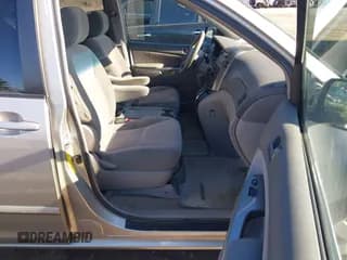 ✅ 2006 Toyota Sienna LE • VIN: 5TDZA23C86S501245 • Lot: 43718712. Wystawiony na IAAI z przebiegiem 148 315 mil. Bezpłatny archiwum sprzedaży aukcyjnych z USA i szczegółowy raport historii pojazdu na DreamBid. Zdjęcie 5.