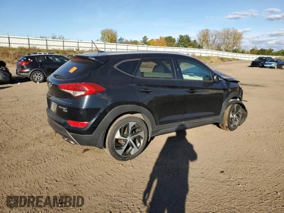 2016 Hyundai Tucson Sport z VIN KM8J3CA22GU260055, wystawiony jako Copart lot #89866935 z przebiegiem Nie podano mil oraz Czysty tytuł • Clean title. Historia ofert i sprzedaży dostępna na DreamBid. Obrazek 3.