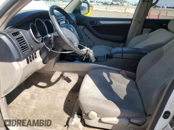 ✅ 2006 Toyota 4Runner SR5 • VIN: JTEBU14R368066088 • Лот: 71268095. Опубликован ранее на Copart с пробегом 336 705 миль. Бесплатный доступ к архиву аукционных продаж из США и подробный отчёт об истории автомобиля на DreamBid. Изображение 7.