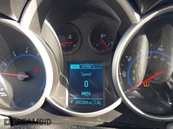 2016 Chevrolet Cruze LT z VIN 1G1PE5SB9G7175787, wystawiony jako IAAI lot #43552094 z przebiegiem 92 068 mil mil oraz . Historia ofert i sprzedaży dostępna na DreamBid. Obrazek 7.