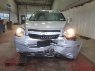 ✅ 2012 Chevrolet Captiva Sport LTZ • VIN: 3GNFL4E52CS634654 • Lot: 50459355. Wystawiony na Copart z przebiegiem 151 059 mil. Bezpłatny archiwum sprzedaży aukcyjnych z USA i szczegółowy raport historii pojazdu na DreamBid. Zdjęcie 5.