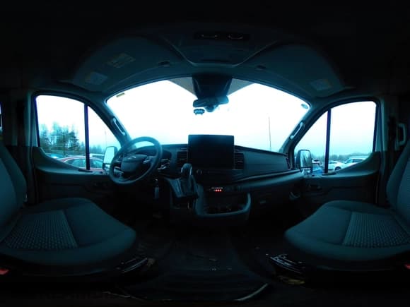 ✅ 2024 Ford Transit Passenger XL • VIN: 1FDAX2C85RKB51460 • Лот: 43599256. Опубликован ранее на IAAI с пробегом 4 797 миль. Бесплатный доступ к архиву аукционных продаж из США и подробный отчёт об истории автомобиля на DreamBid. Изображение 19.