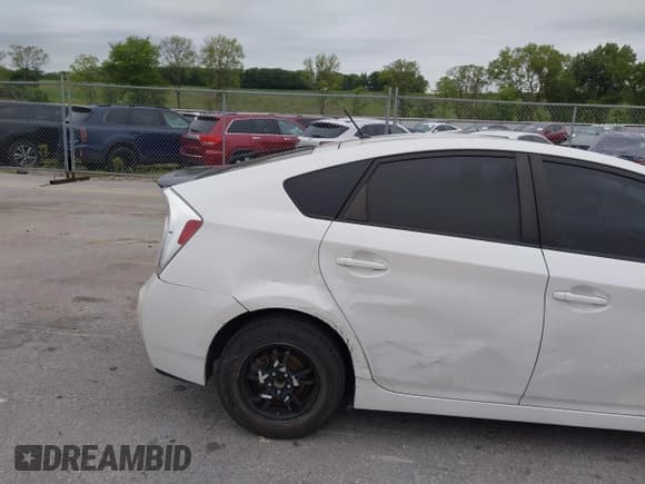 ✅ 2014 Toyota Prius Four • VIN: JTDKN3DU0E0391621 • Lot: 42774971. Wystawiony na IAAI z przebiegiem 117 663 mil. Bezpłatny archiwum sprzedaży aukcyjnych z USA i szczegółowy raport historii pojazdu na DreamBid. Zdjęcie 21.