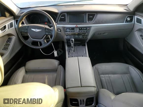 ✅ 2015 Hyundai Genesis 5.0L • VIN: KMHGN4JF6FU058976 • Lot: 80463854. Wystawiony na Copart z przebiegiem 75 867 mil. Bezpłatny archiwum sprzedaży aukcyjnych z USA i szczegółowy raport historii pojazdu na DreamBid. Zdjęcie 8.