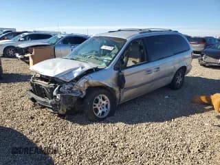 ✅ 2002 Dodge Caravan Sport • VIN: 1B4GP443X2B525609 • Lot: 82737265. Listed on Copart with 163,249 mi. Free auction sales archive from the USA and detailed vehicle history report at DreamBid. Image 1.