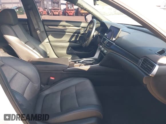 ✅ 2021 Honda Accord Sport • VIN: 1HGCV2F34MA010012 • Lot: 43421075. Listed on IAAI with 42,404 mi. Free auction sales archive from the USA and detailed vehicle history report at DreamBid. Image 5.